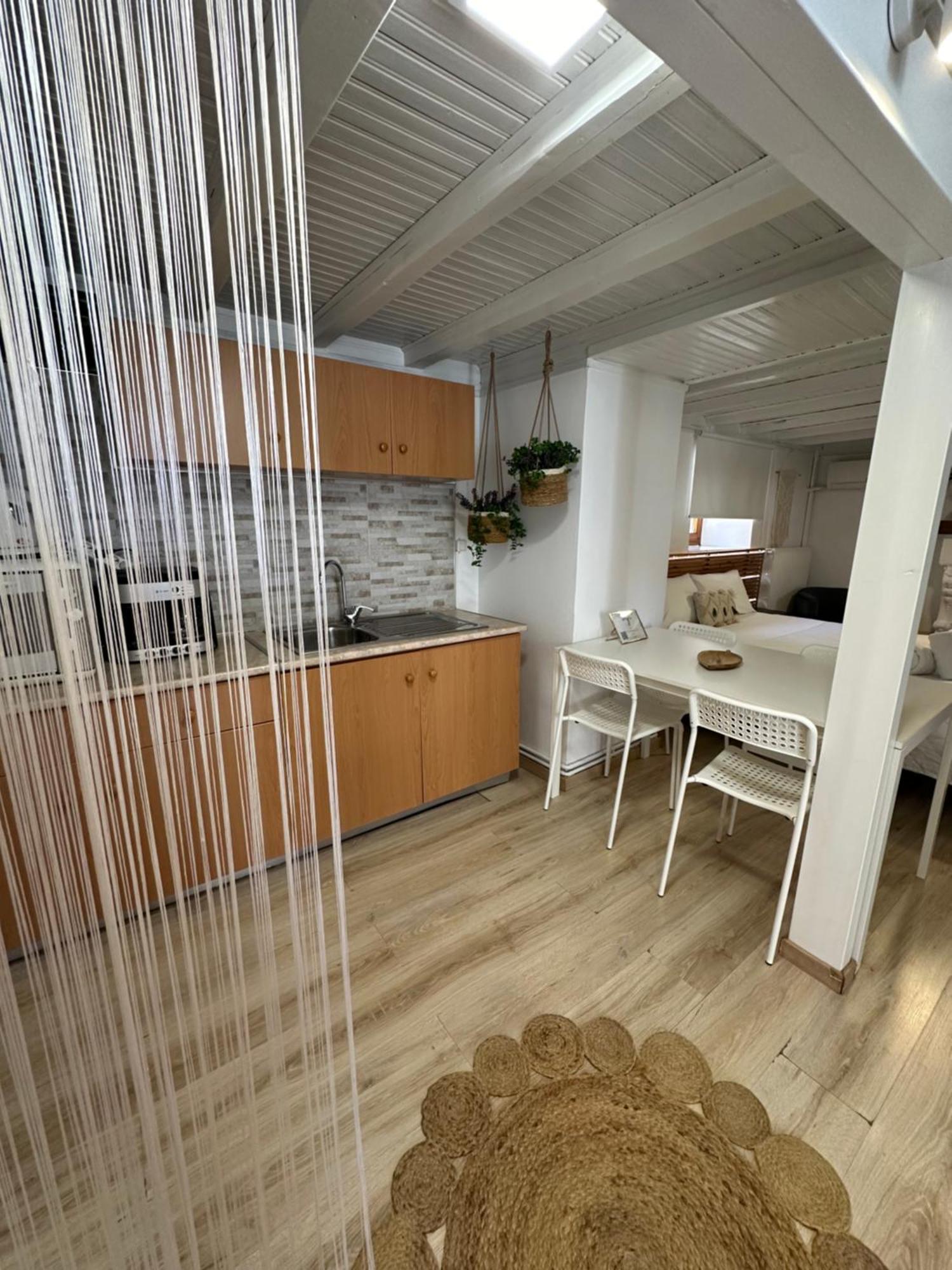 Iris Garden Retreat Aparthotel Corinth Buitenkant foto